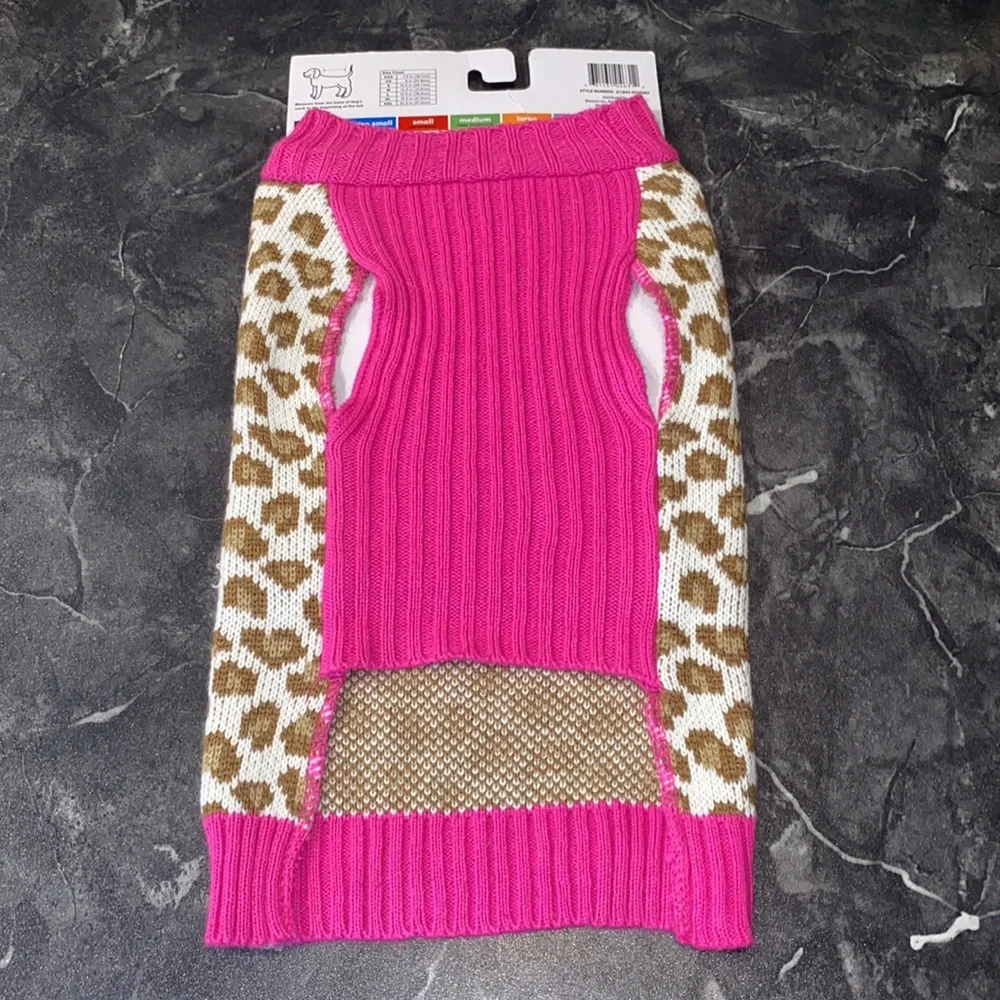 🎉Host Pick🎉Leopard Print Lips 👄 Dog Sweater
